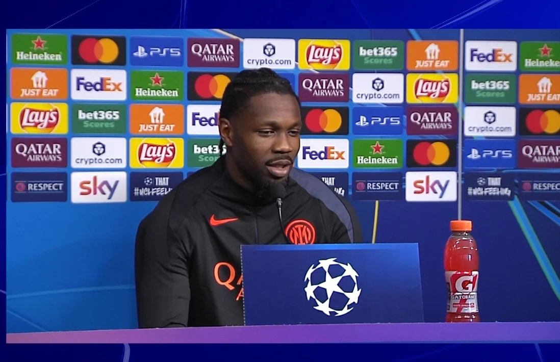 梅西迈阿密国际首秀献两球,贝克汉姆现场落泪